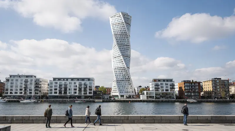 Malmö Day Trip from Copenhagen: Trains, Prices & Honest Advice — Cross the Øresund Bridge to Malmö in 35 minutes. What to see, DKK & SEK costs, b